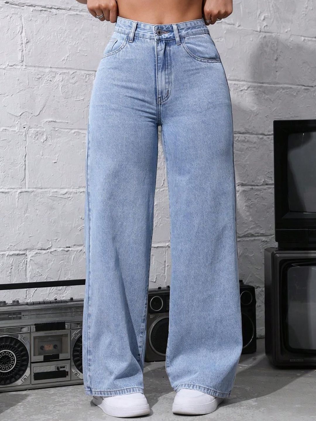 Kotty Women Straight Fit High-Rise Stretchable Jeans