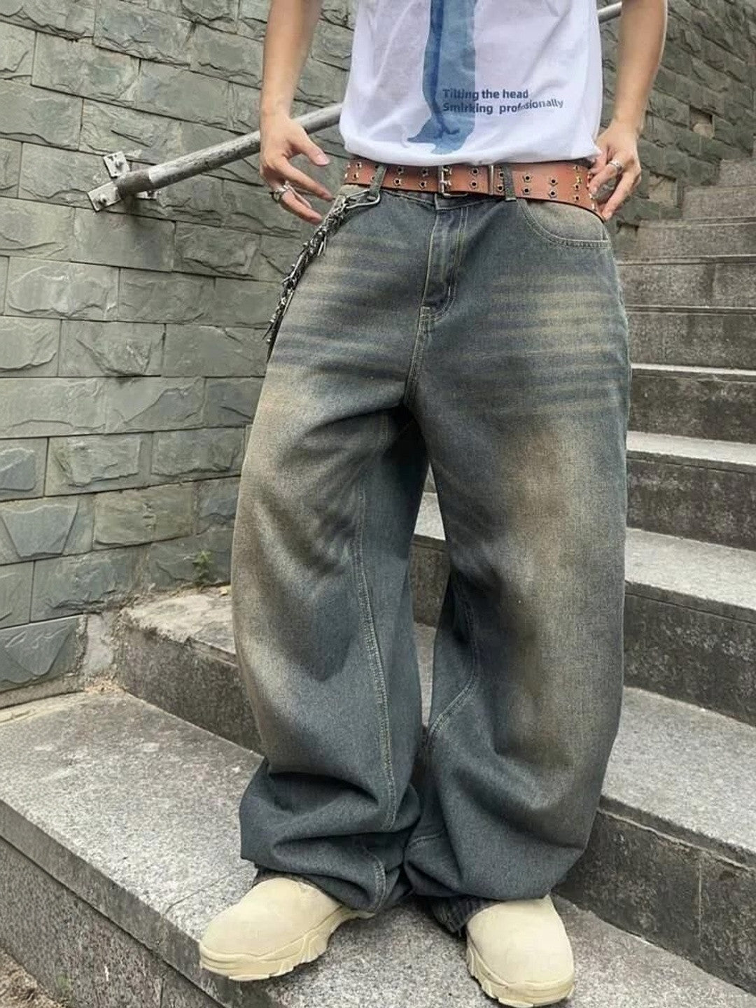 Kotty Men Wide Leg Low-Rise Light Fade Stretchable Jeans