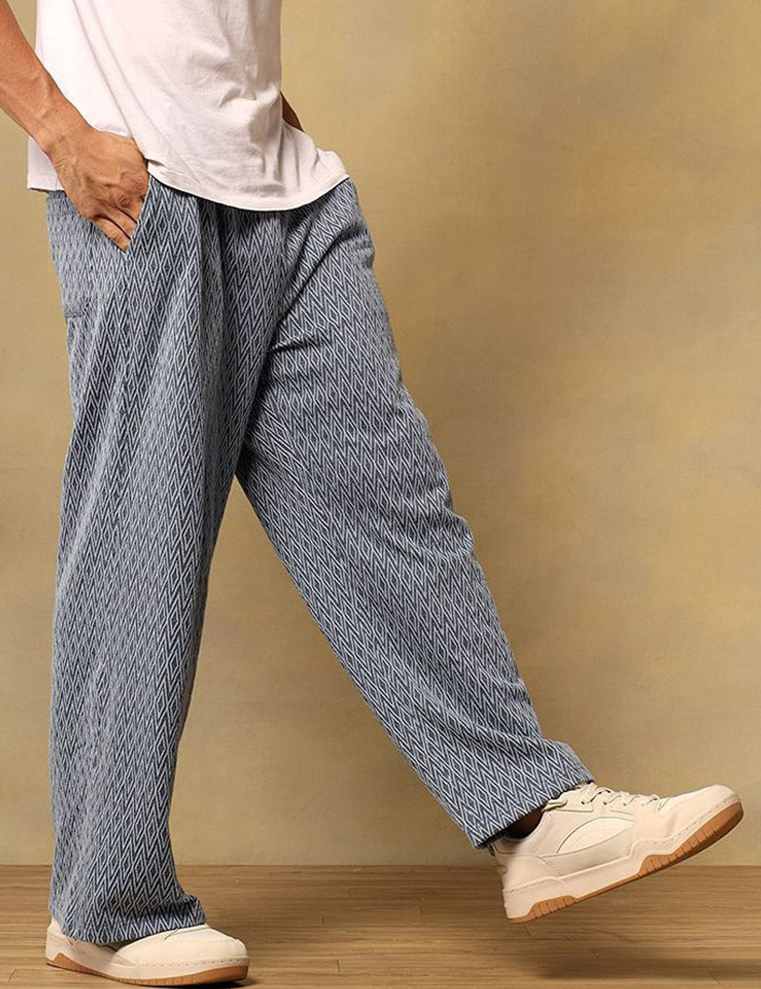 Kotty Men Geometric Printed Relaxed Fit Mid-Rise Trouser