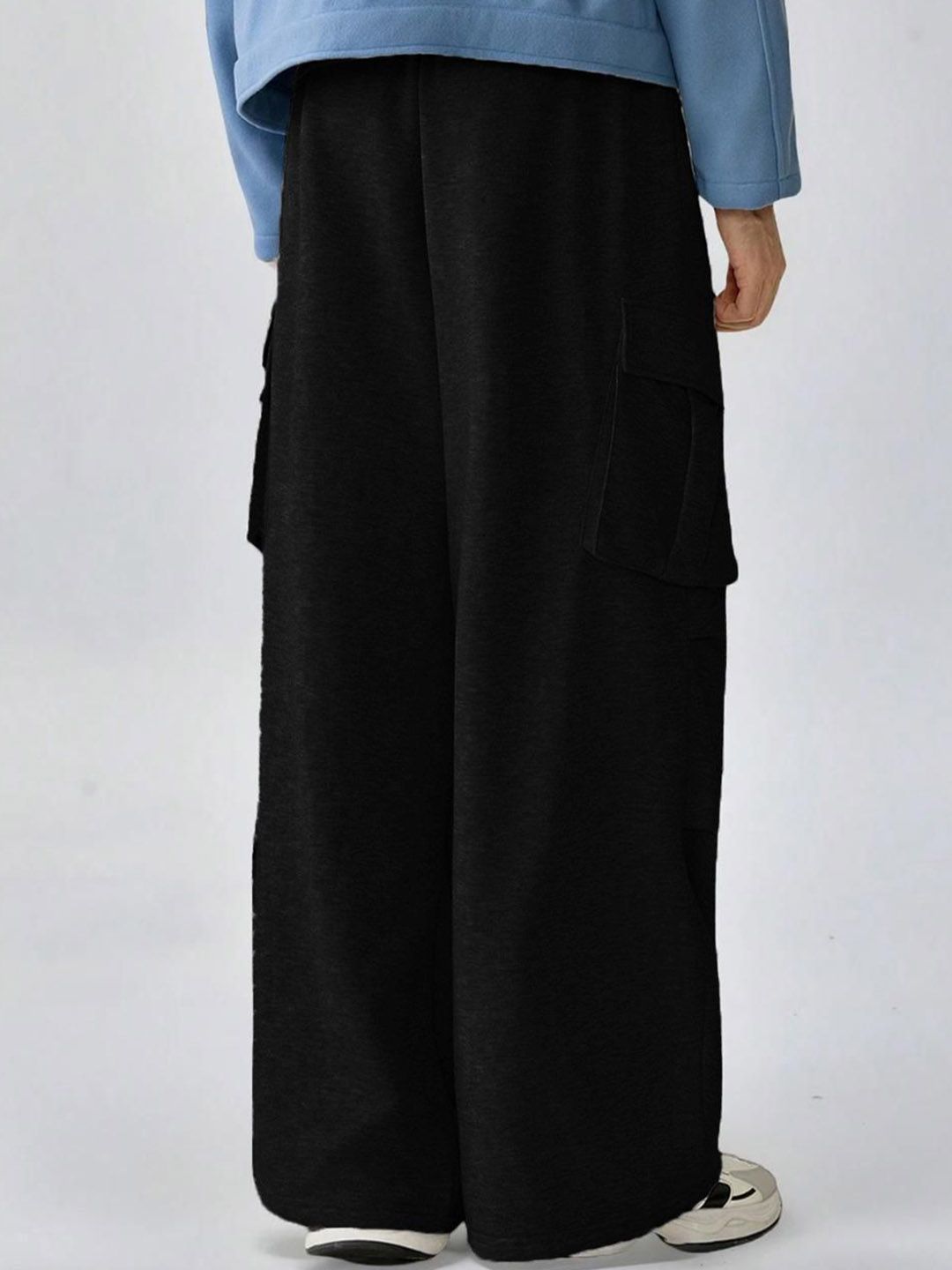 Kotty Men Relaxed Fit Mid-Rise Cotton Cargo Trousers