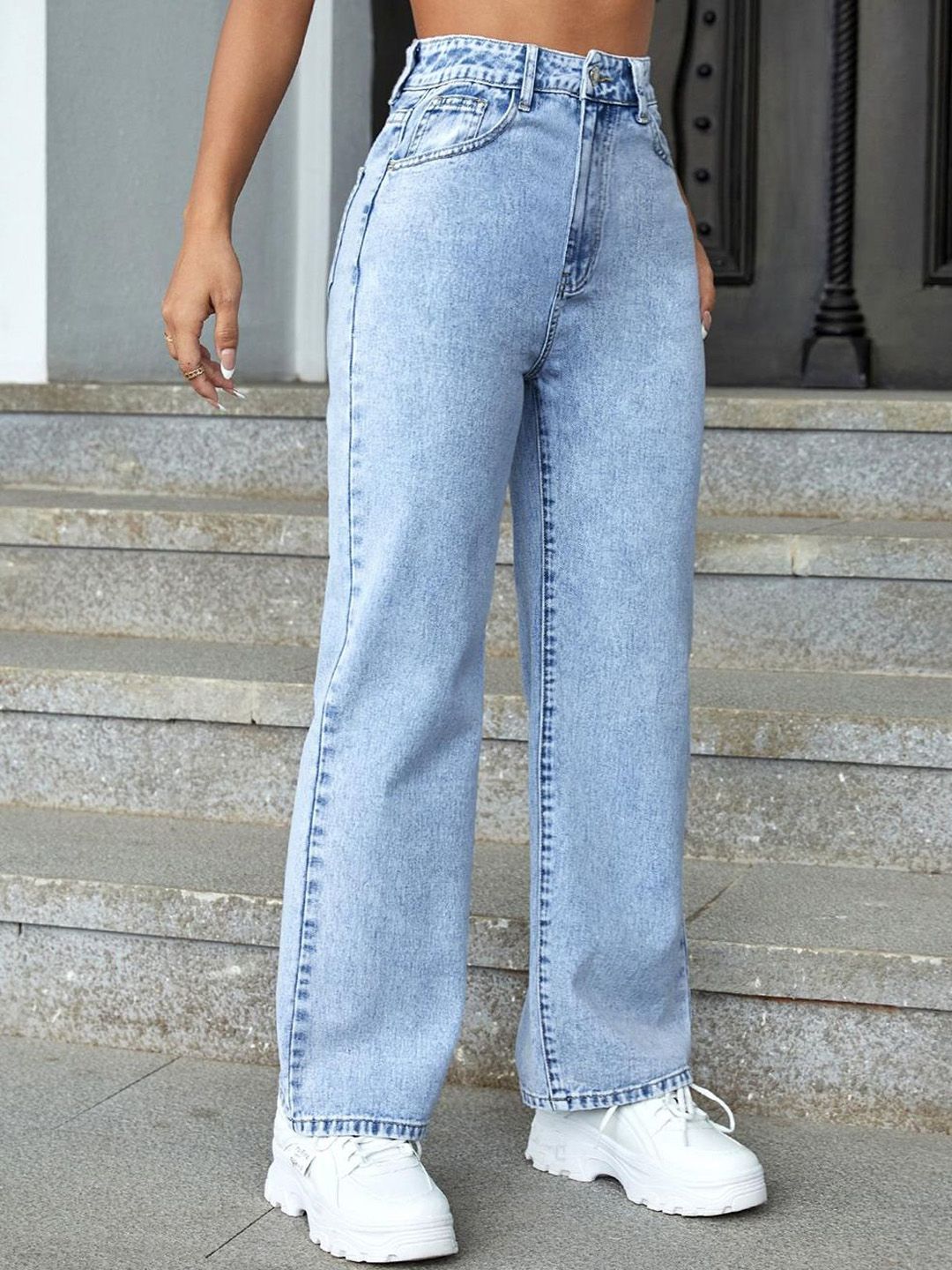 Kotty Women Jean Straight Fit High-Rise Heavy Fade Stretchable Jeans