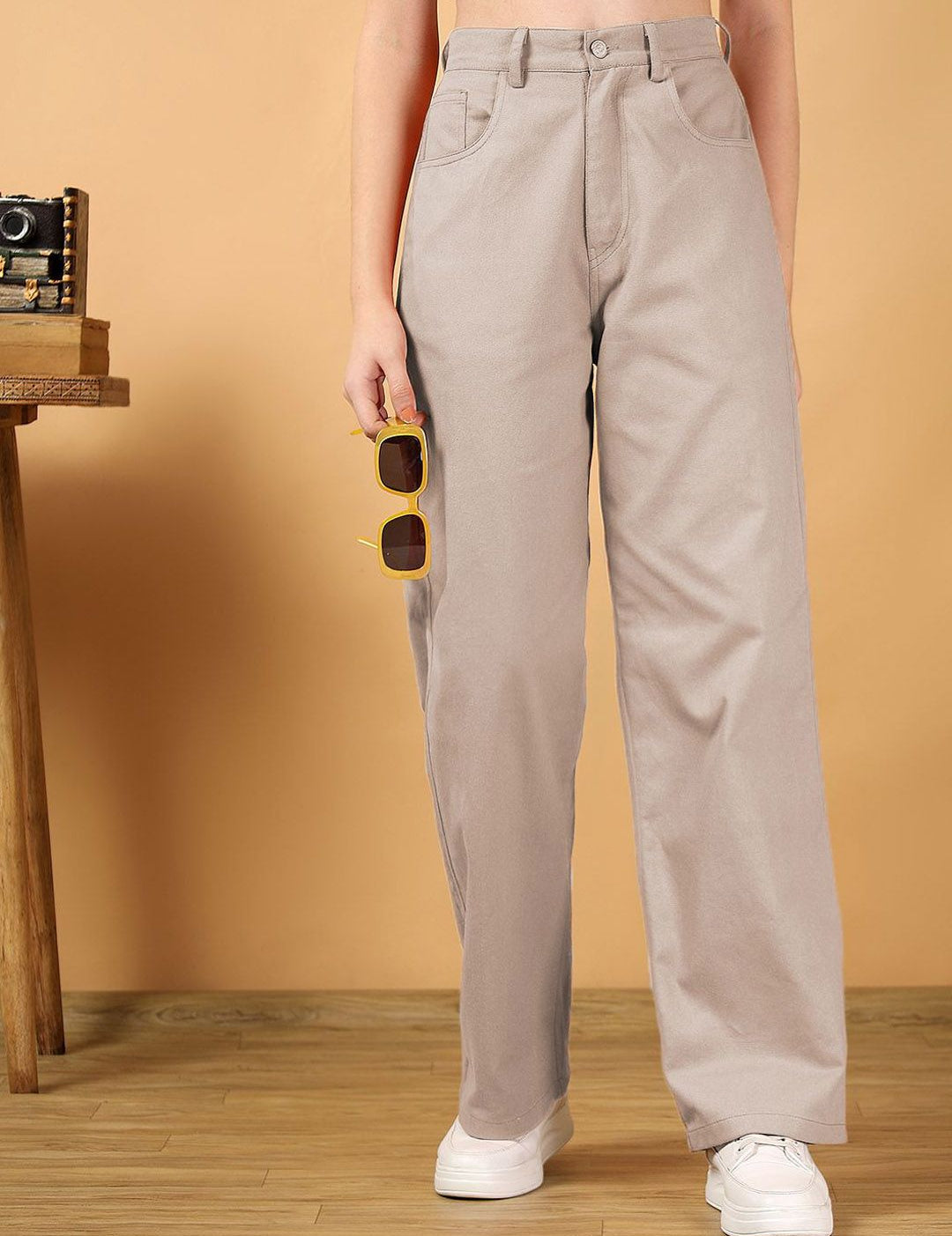 Kotty Women Loose Fit Mid-Rise Formal Trousers