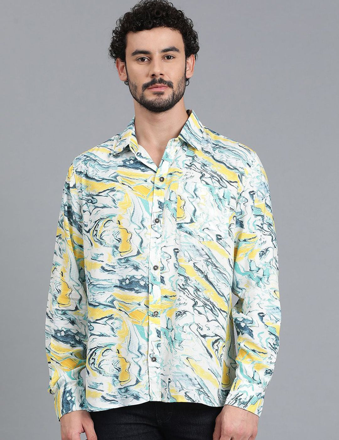 Kotty Men Spread Collar Abstract Printed Cotton Casual Shirt