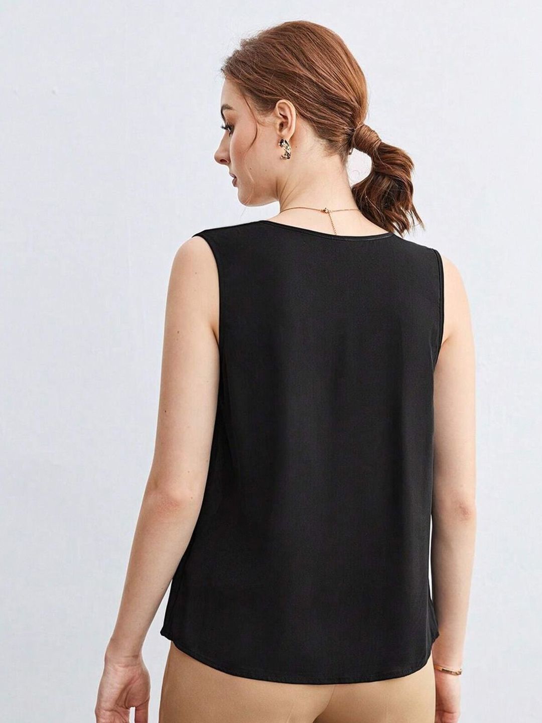 Kotty Women Solid V-Neck Top