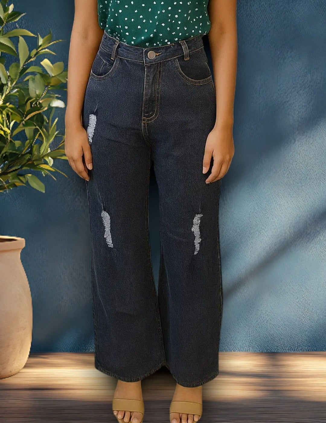 Kotty Women Wide-Leg High-Rise Mildly Distressed Stretchable Jeans