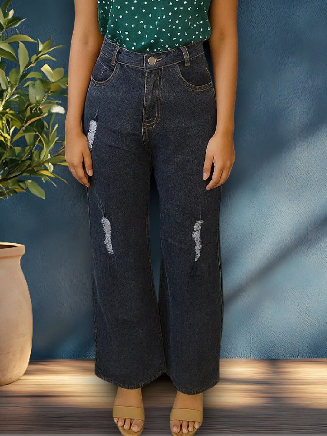 Kotty Women Wide-Leg High-Rise Mildly Distressed Stretchable Jeans