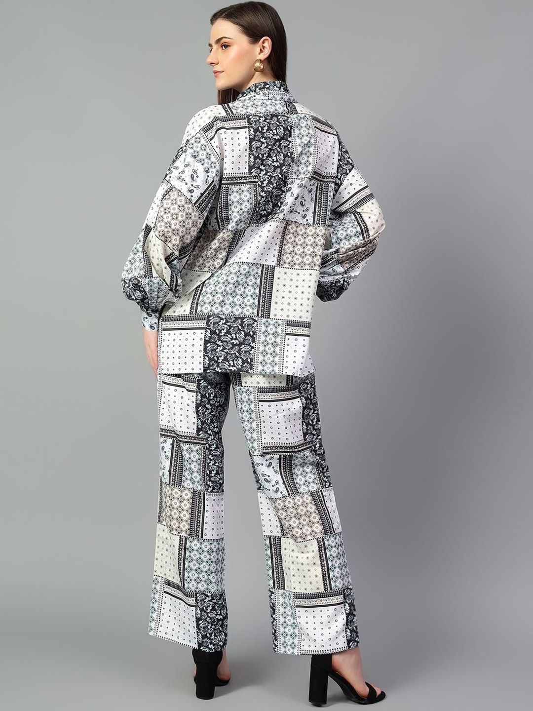 Kotty White Geometric Printed Shirt With Trousers