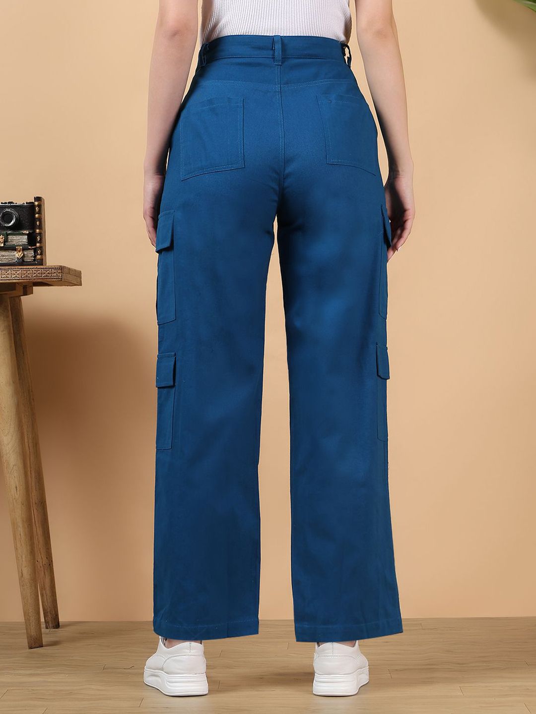 Kotty Women Straight Fit High-Rise Stretchable Jeans