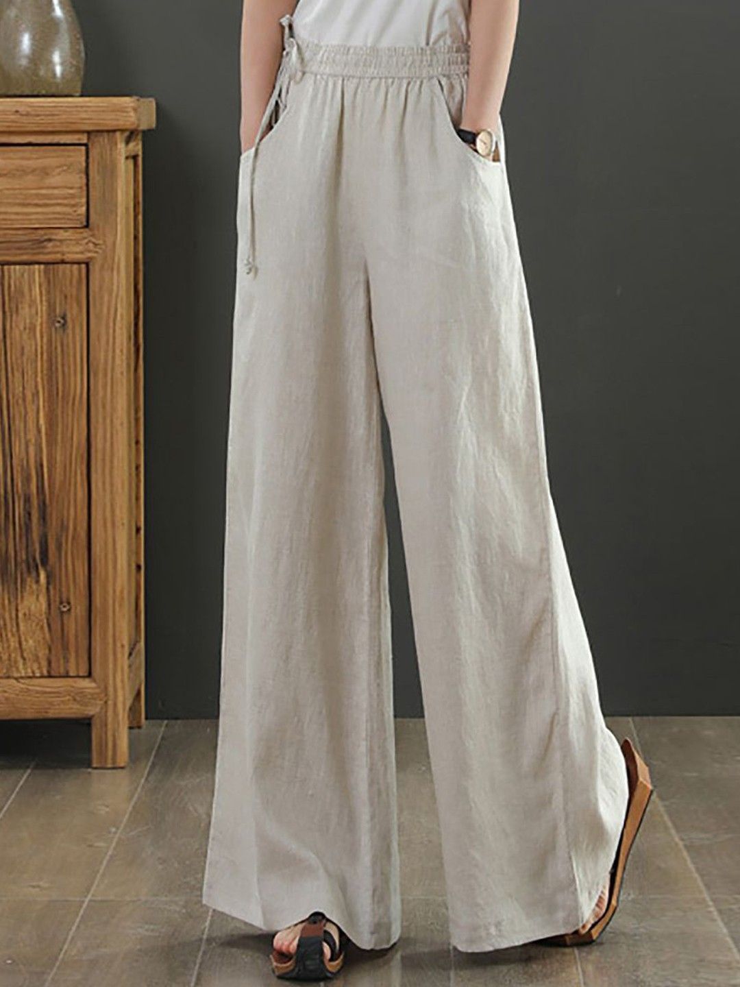Kotty Women High-Rise Wide Leg Fit Regular Trousers