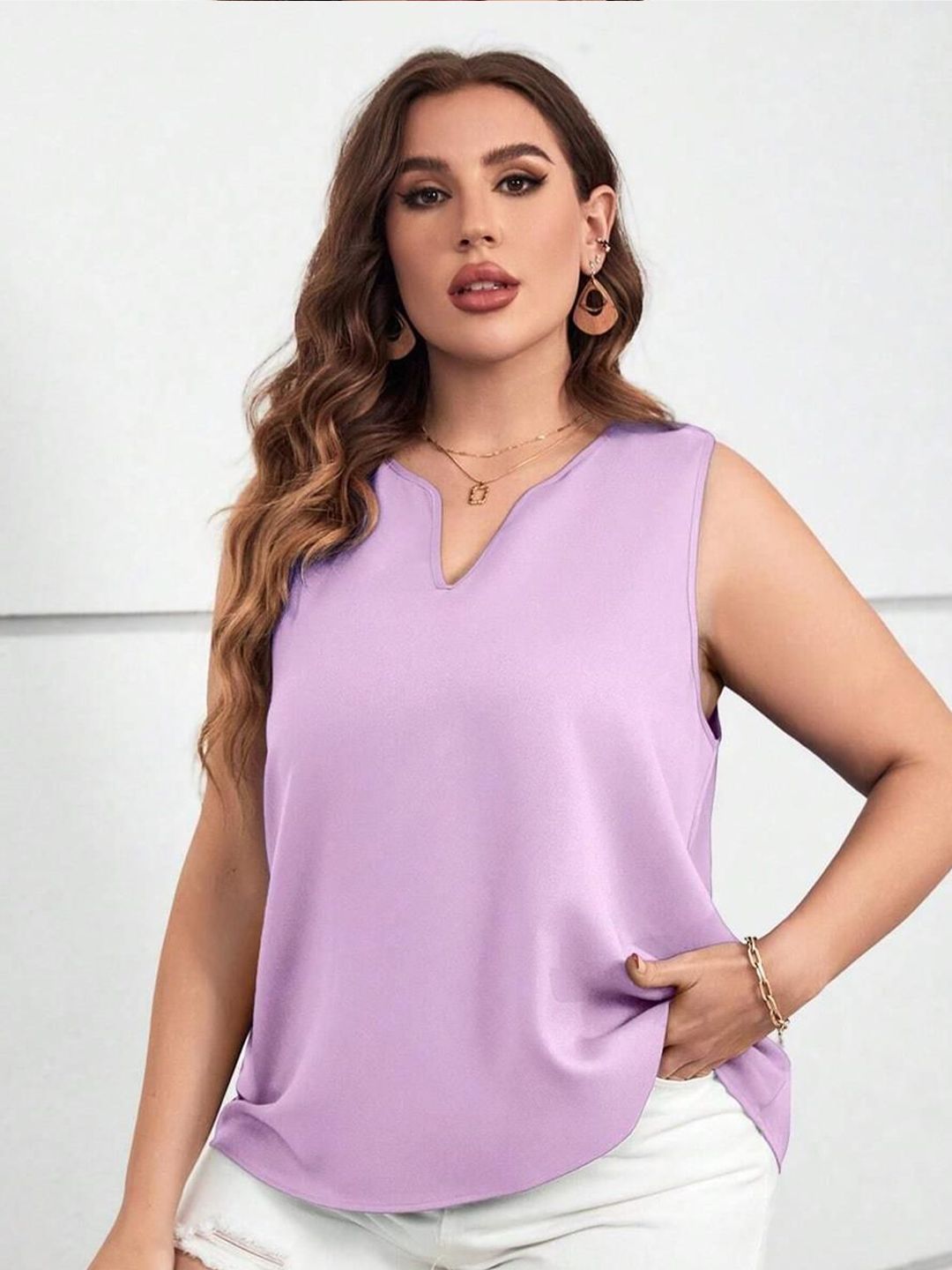 KOTTY Sweetheart Neck Crepe Top