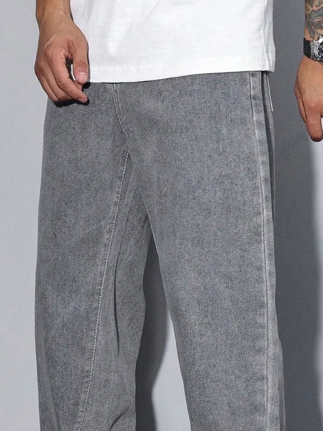 Kotty Men Baggy Mid-Rise Light Fade Stretchable Jeans