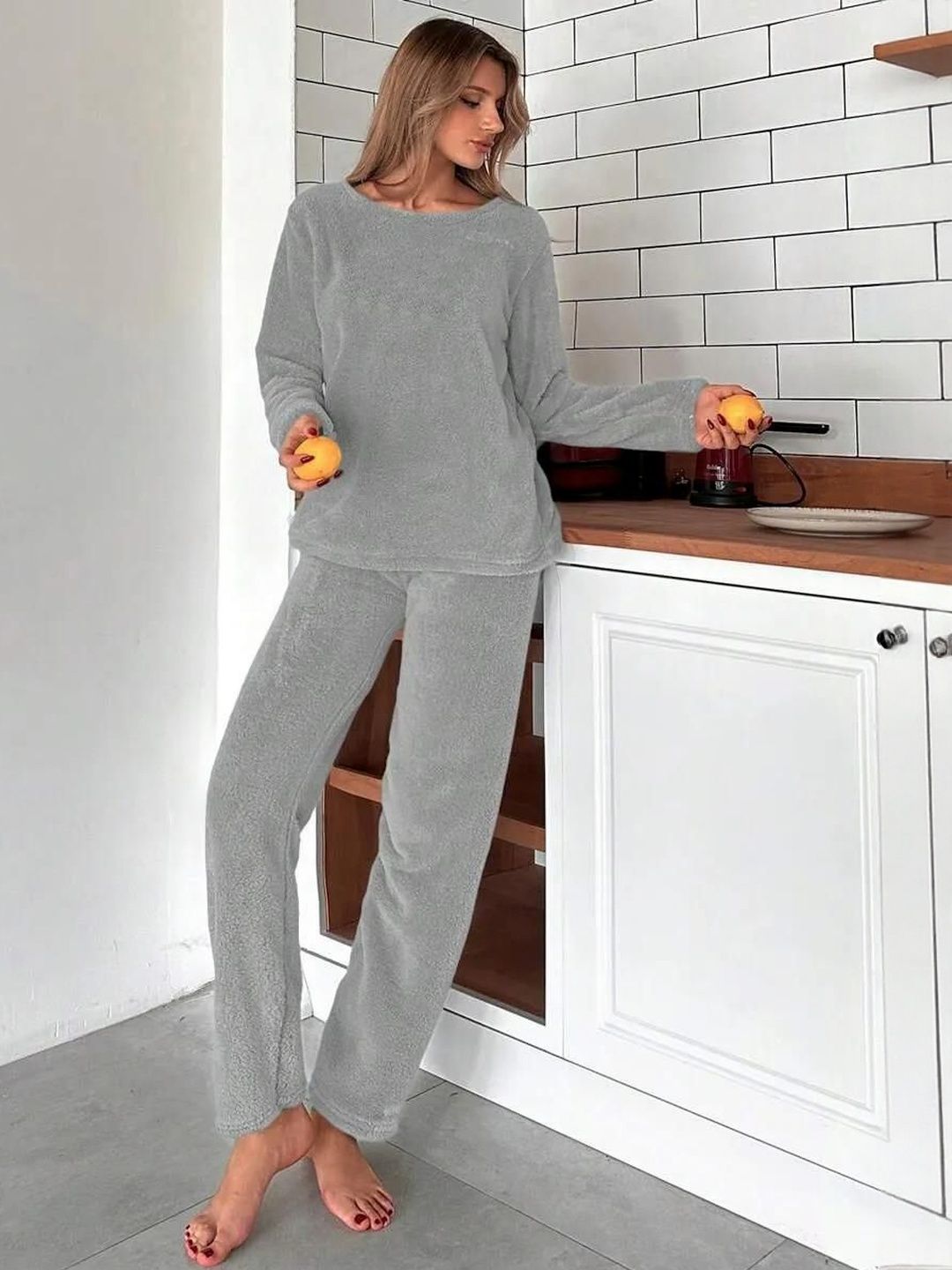 Kotty Women Round Neck Long Sleeves T-shirt With Pyjamas