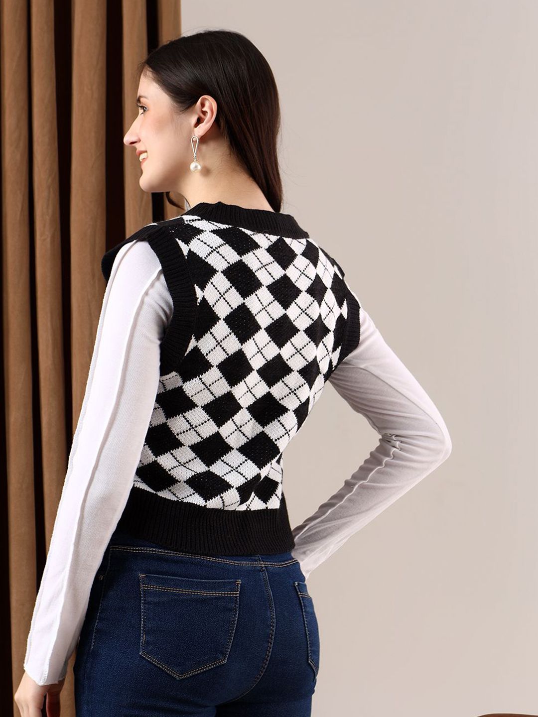 Kotty Women Printed Crop Sweater Vest