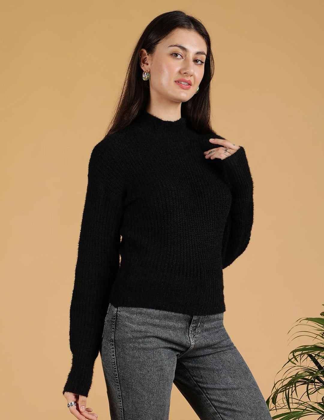 Kotty Women Round Neck Pullover Sweater