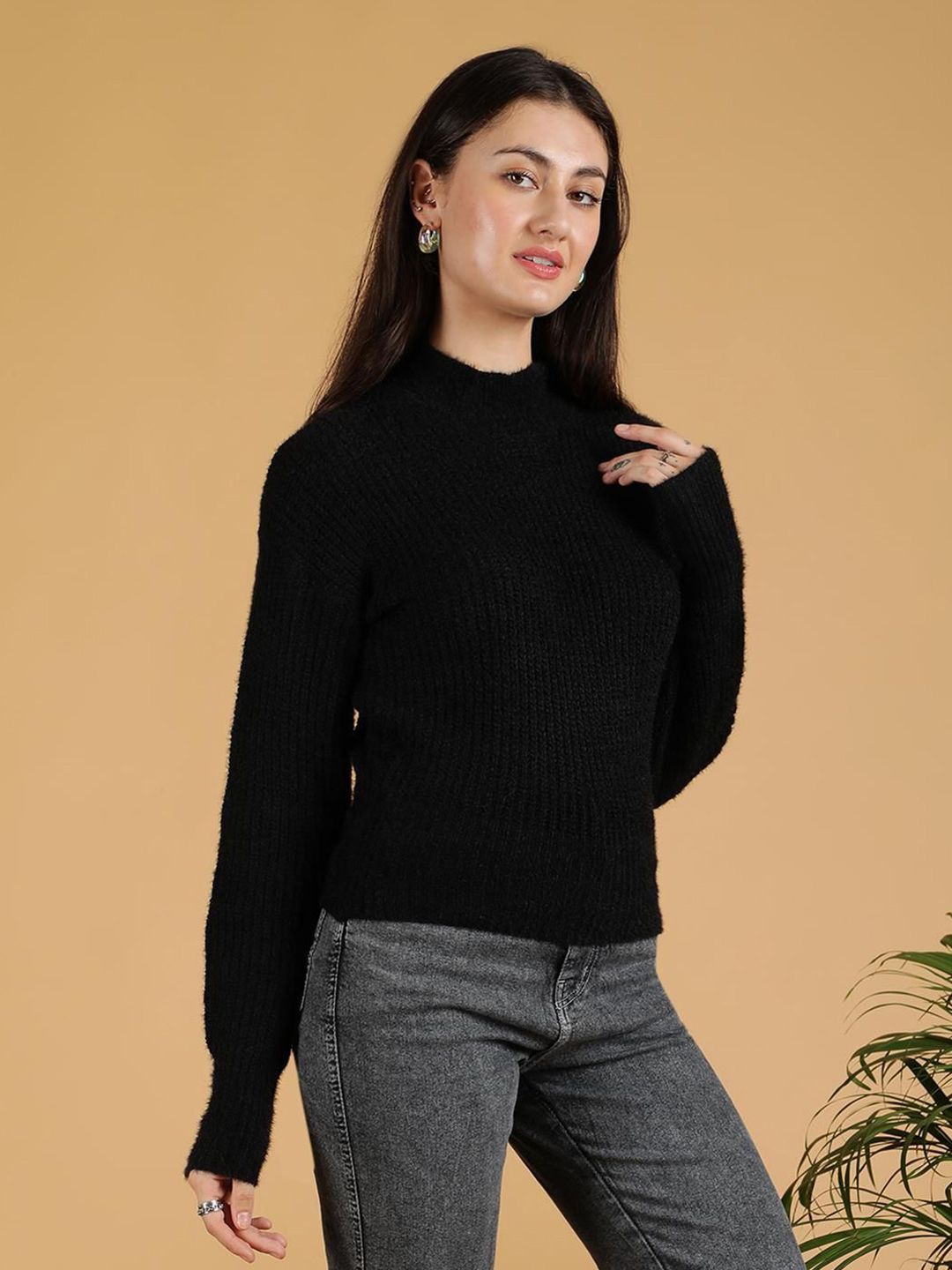 Kotty Women Round Neck Pullover Sweater