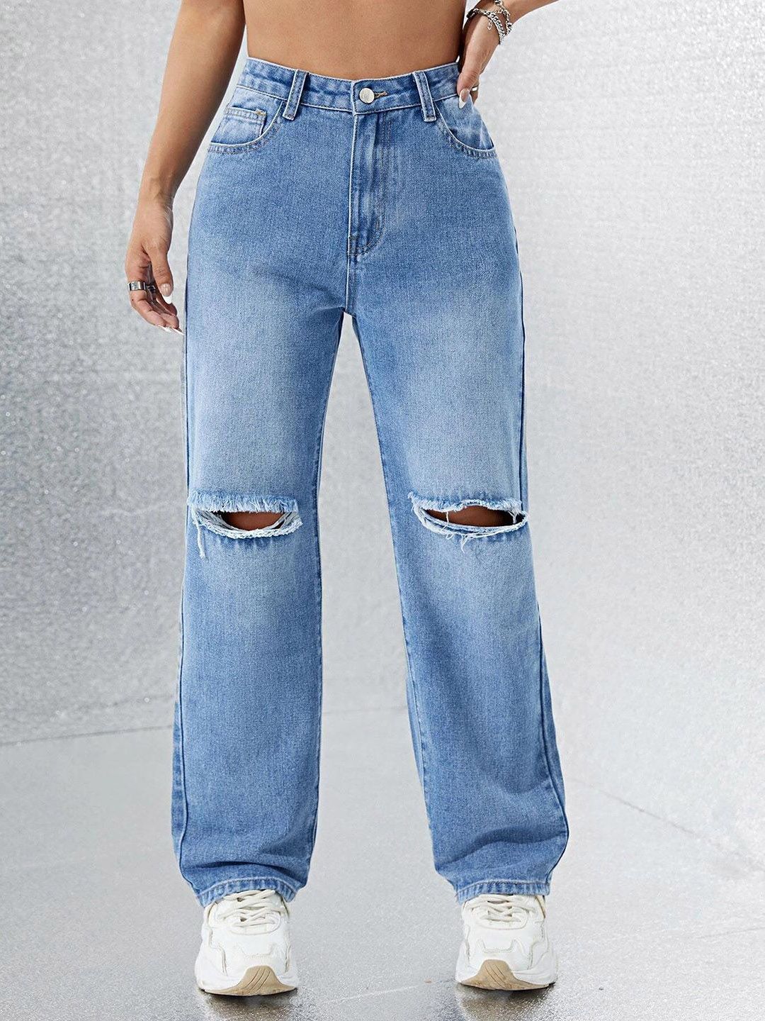 Kotty Women Straight Fit High-Rise Slash Knee Stretchable Jeans