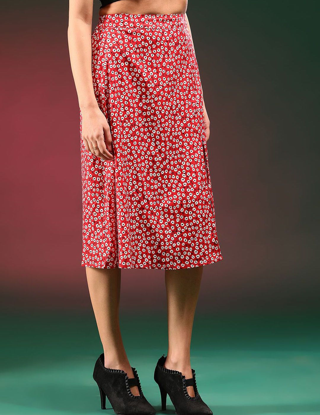  Kotty Printed A-Line Midi Skirts
