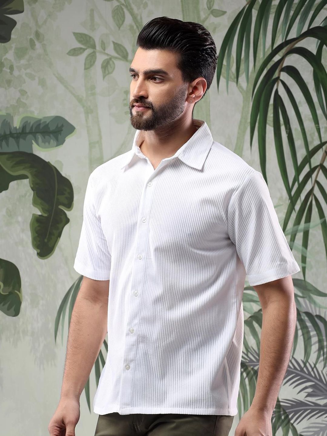 Kotty Men Vertical Stripes Casual Shirt