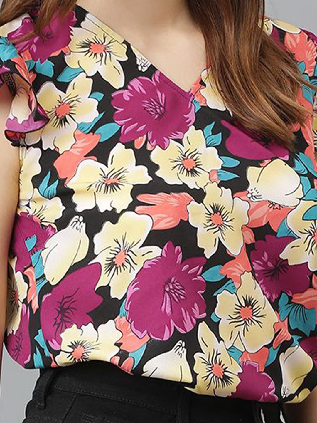 Kotty Women Floral Printed V-Neck Flutter Sleeve Top