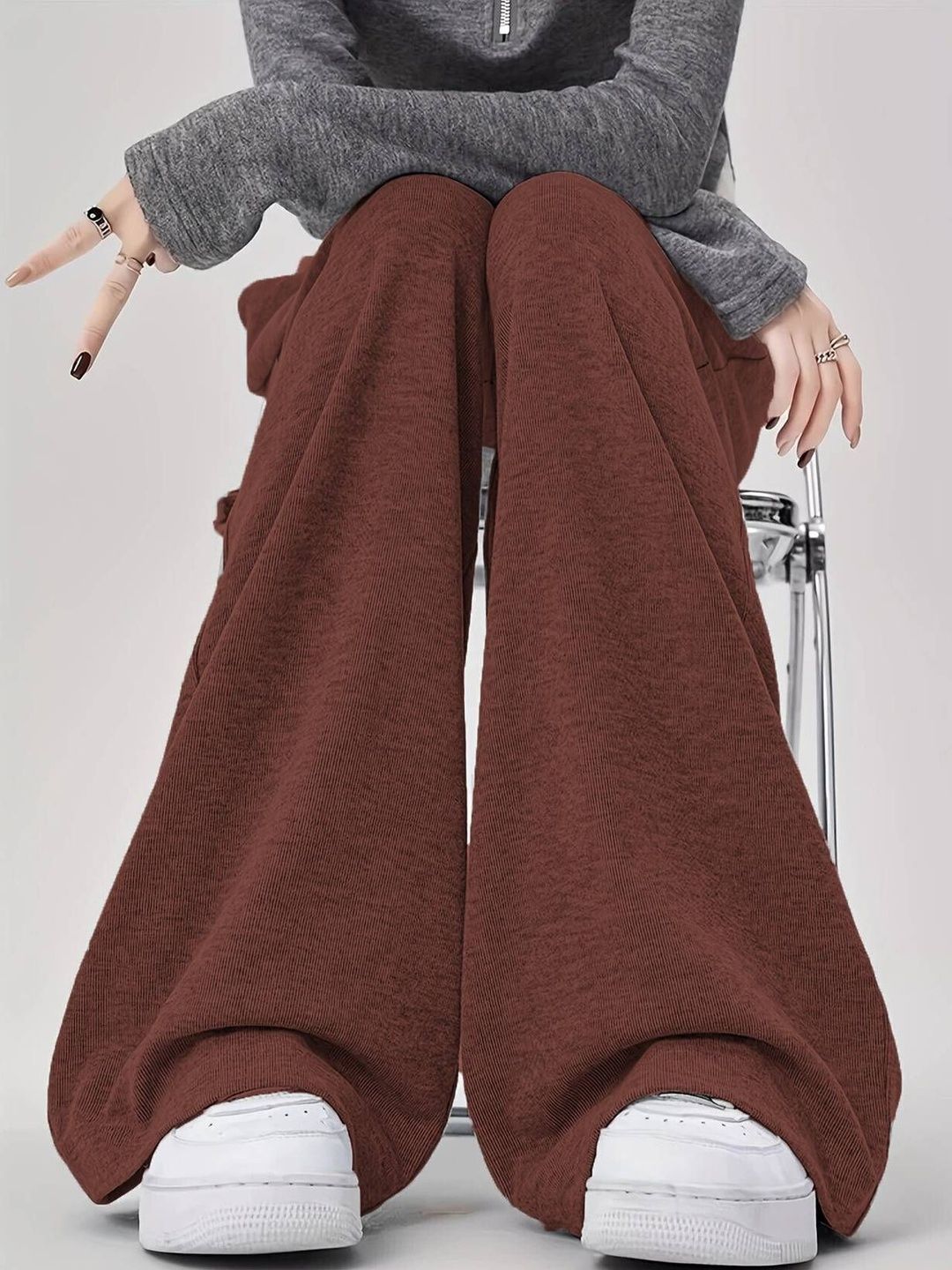 Kotty Women Relaxed Straight Leg High-Rise Trousers