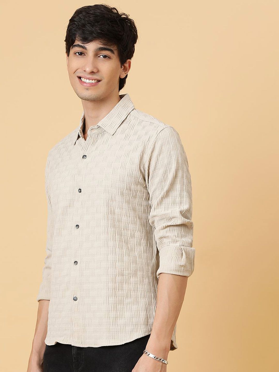 Kotty Men Relaxed Spread Collar Solid Casual Shirt