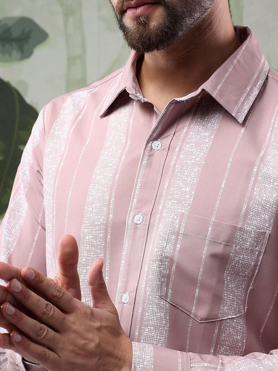 Kotty Men Spread Collar Vertical Striped Casual Shirt