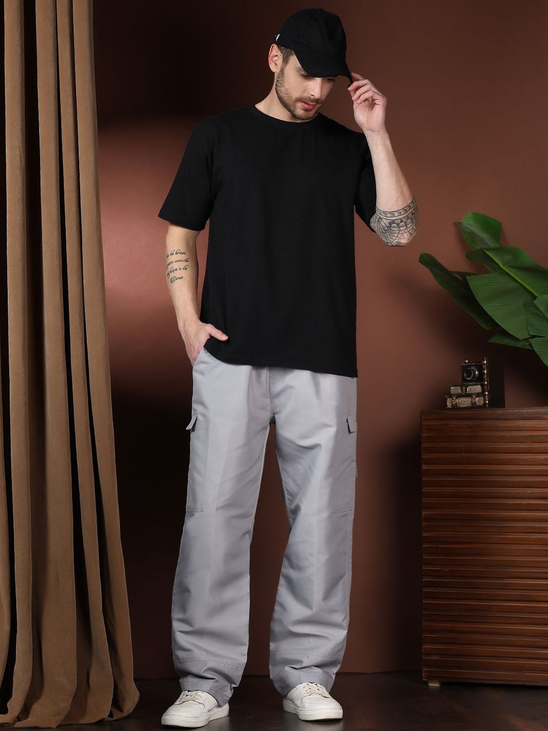 Kotty Men Relaxed Easy Wash Cargos Trousers