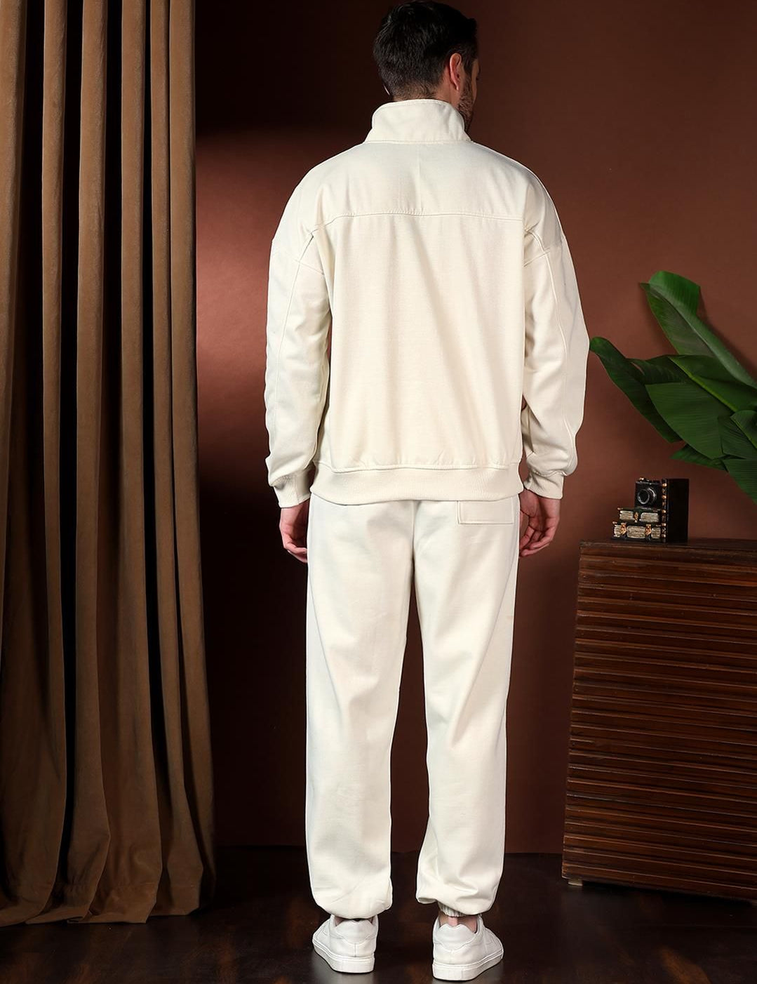 Kotty High Neck Acrylic Sweatshirt With Joggers