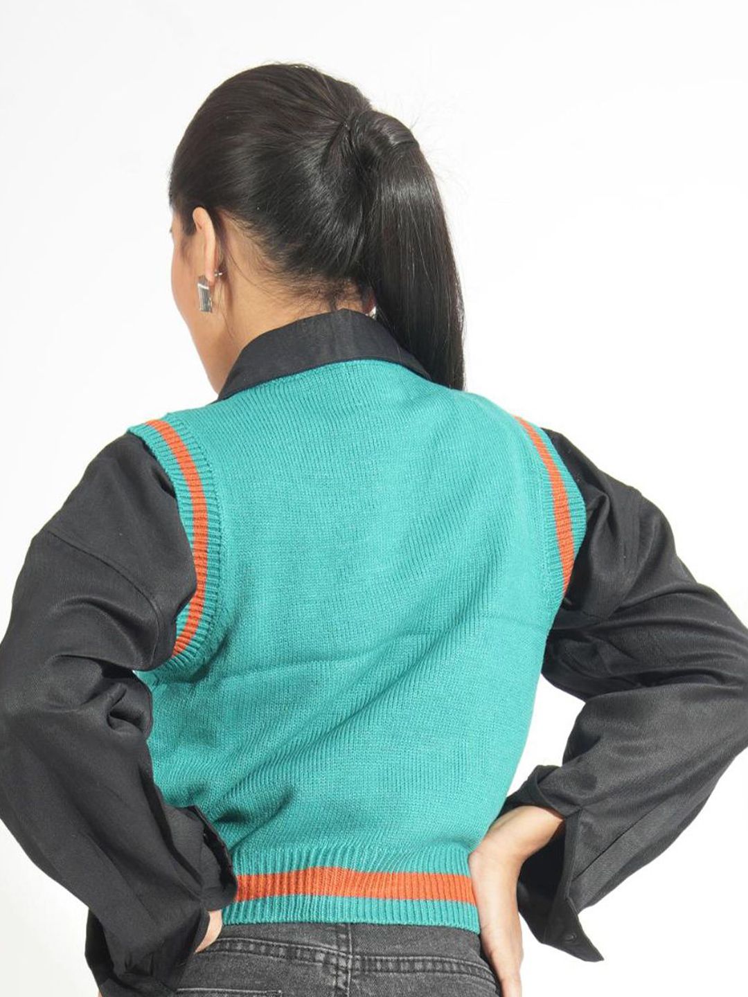 Kotty Women Colourblocked Crop Pullover