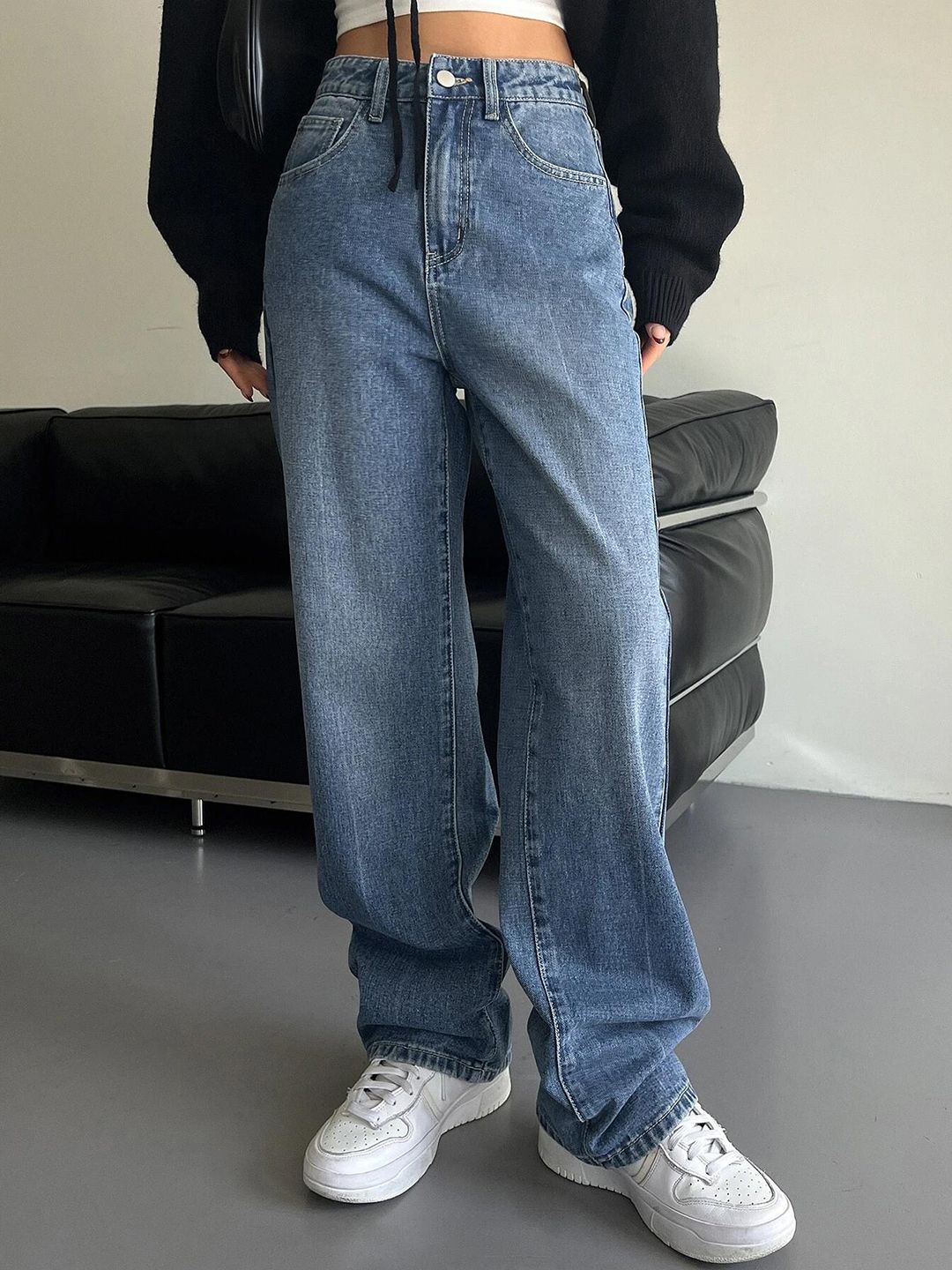 Kotty Women Straight Fit High-Rise Stretchable Jeans