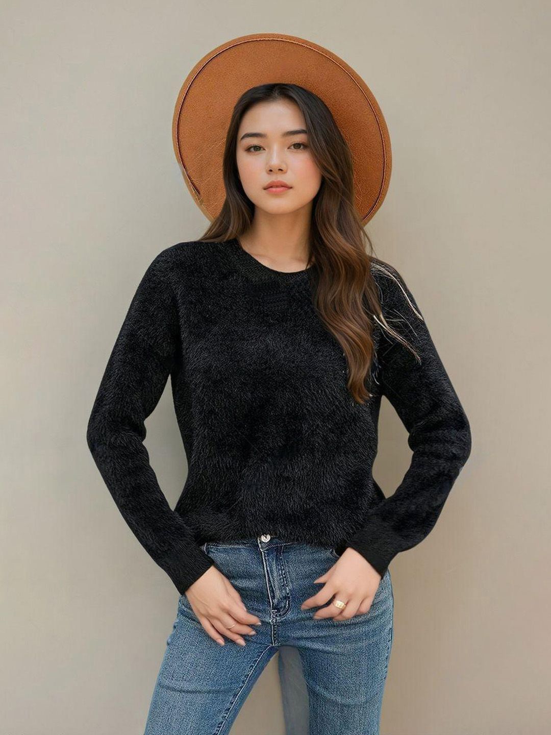 Kotty Women Round Neck Pullover