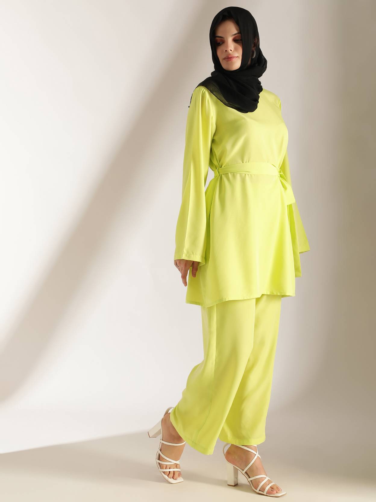KOTTY Crepe Solid Abaya  (Green)