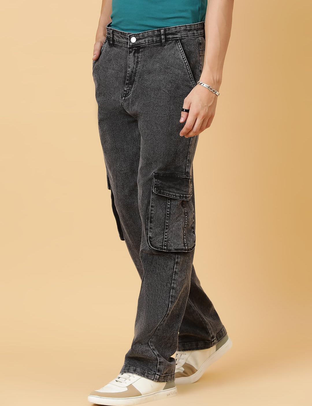 KOTTYMen_sSolidMidRiseStraightFitStylishLookingCargoJeans2_1.jpg