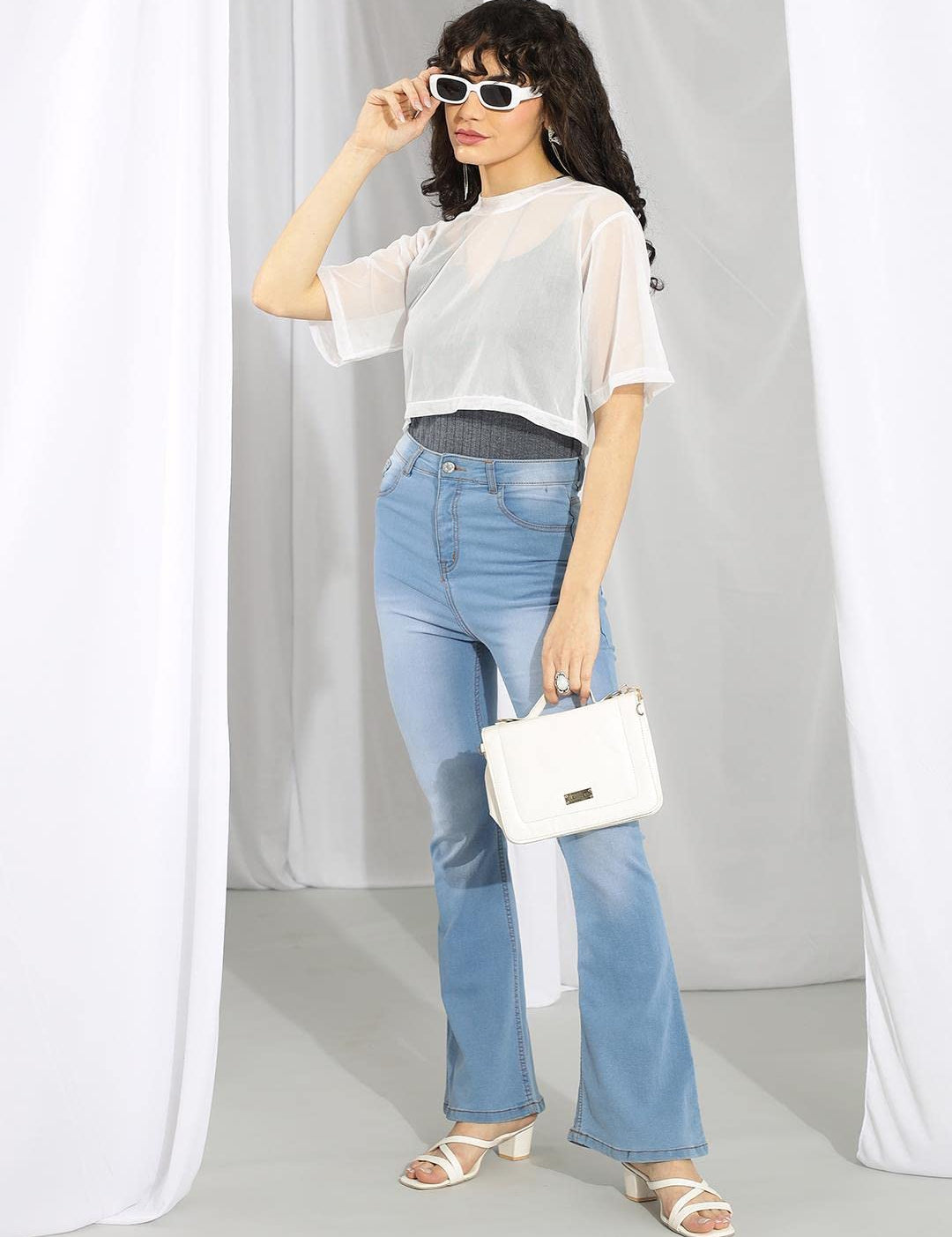 KTTLADIESJEANS1119_4_b6d4f9dc-8345-4d29-a030-28dc9cf6a32b.jpg