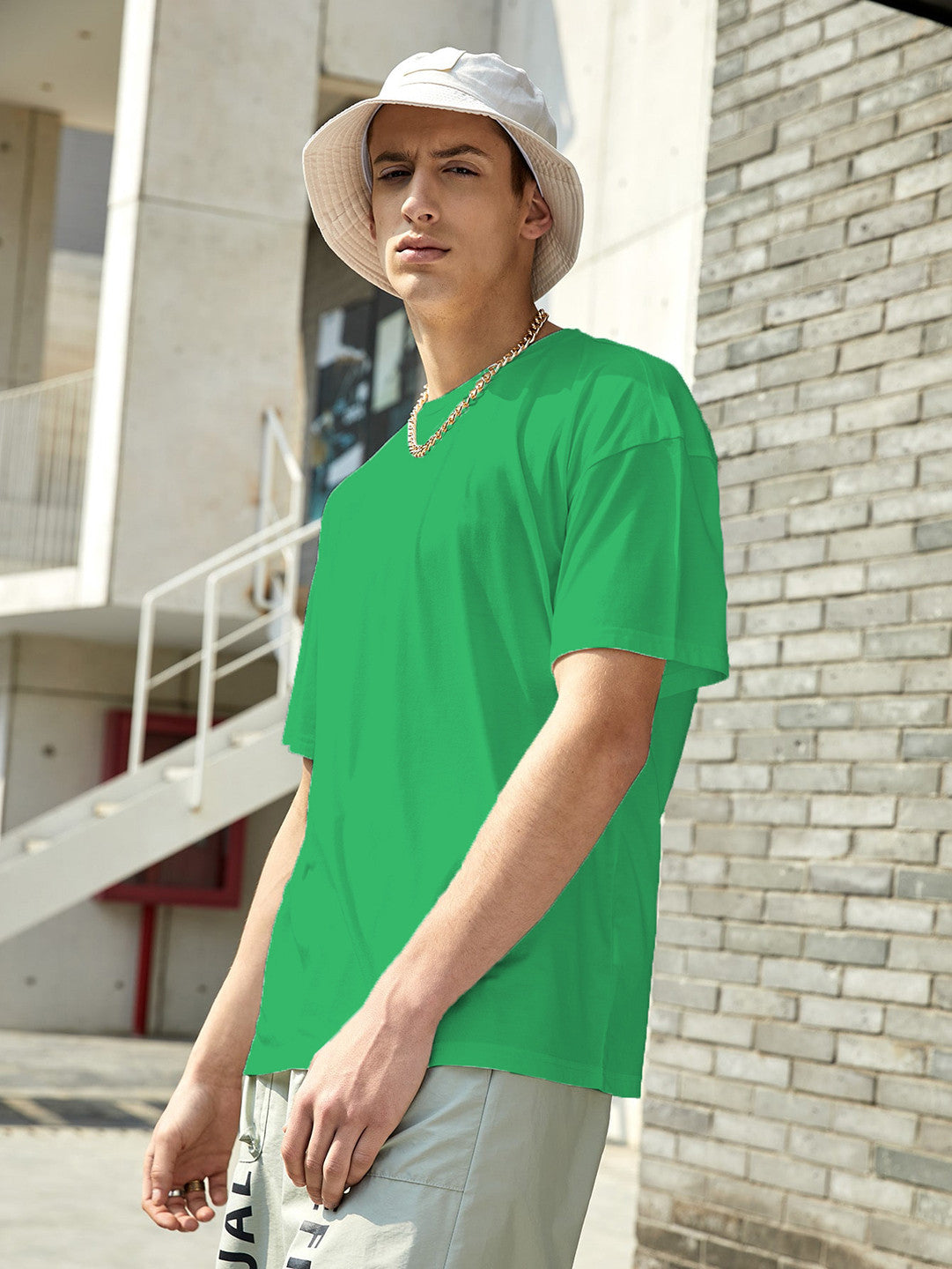 KOTTY Solid Men Round Neck Green T-Shirt