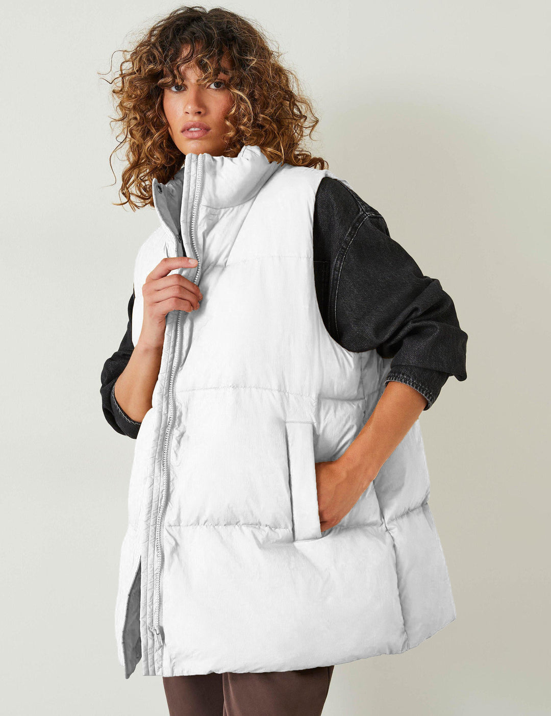 KOTTY Women’s Classic Sleek, Warm, and Perfect for Winter Wear Puffer Jacket