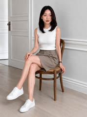 Relaxed Wide-Leg Pleated Shorts in Dark Mauve