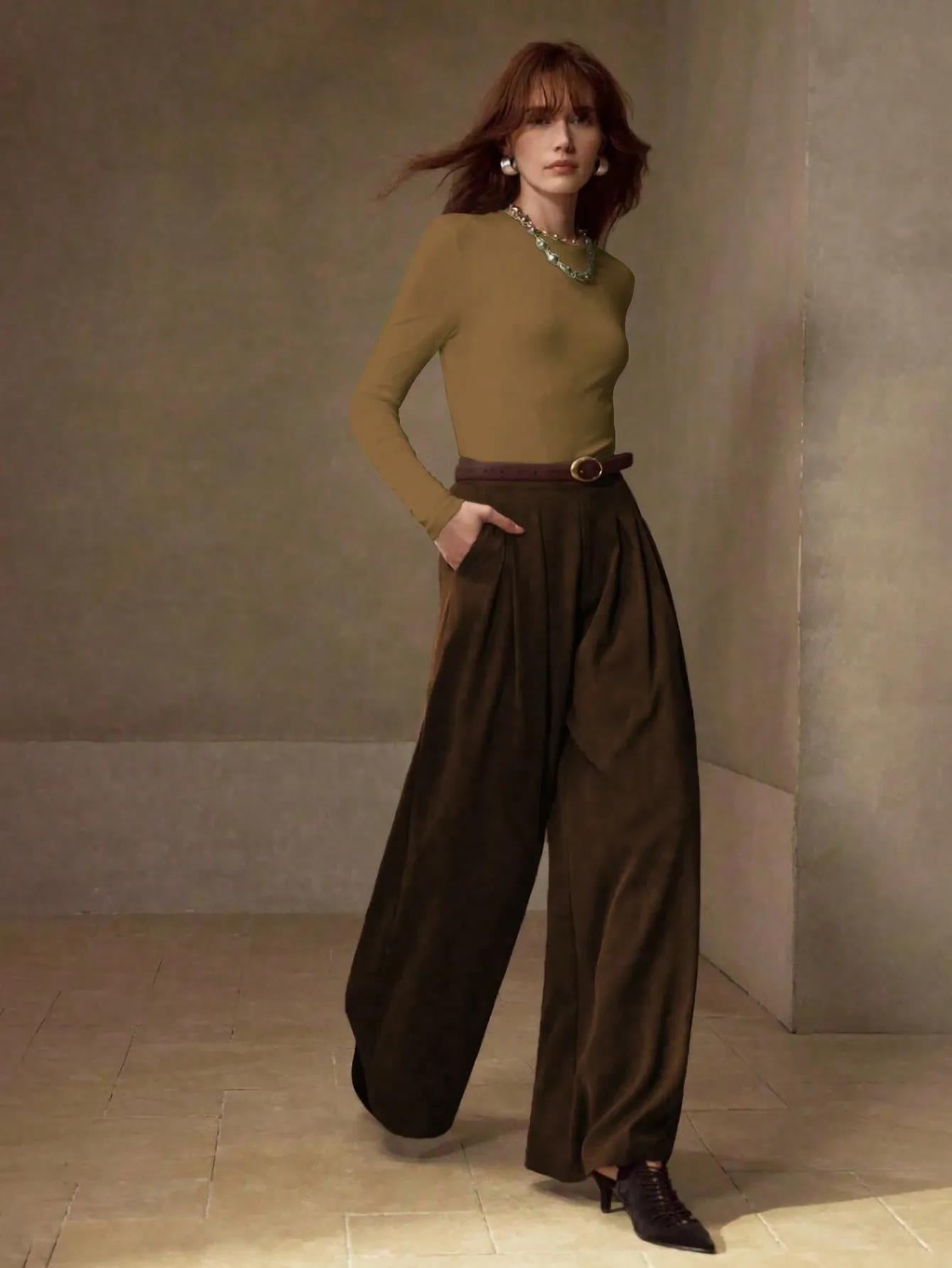 KOTTY  Pearl Statement Necklace for Women