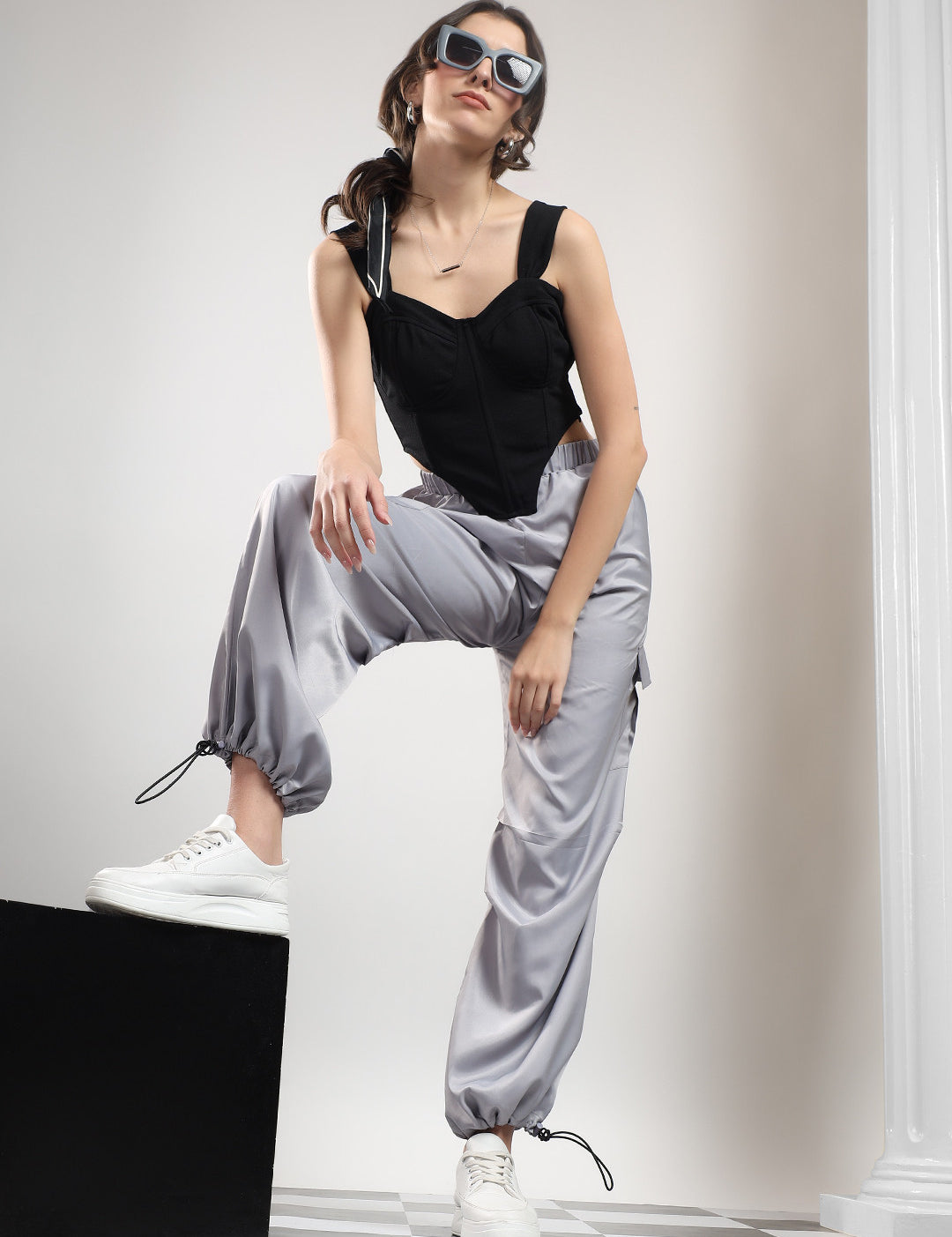 KOTTY Relaxed Women Grey Trousers 