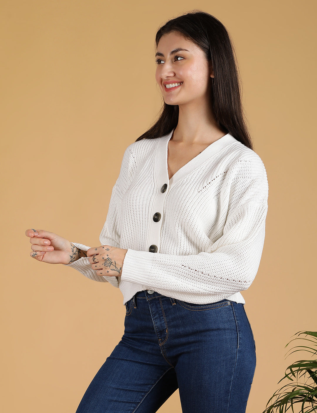 KOTTY Solid V Neck Casual Women White Sweater 
