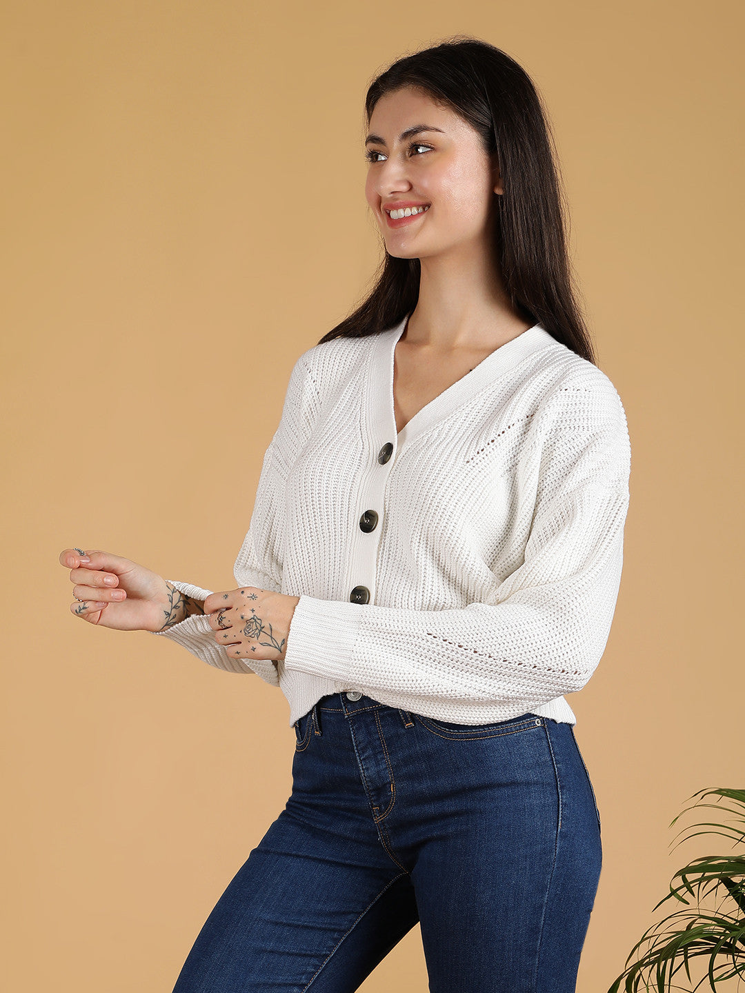KOTTY Solid V Neck Casual Women White Sweater 