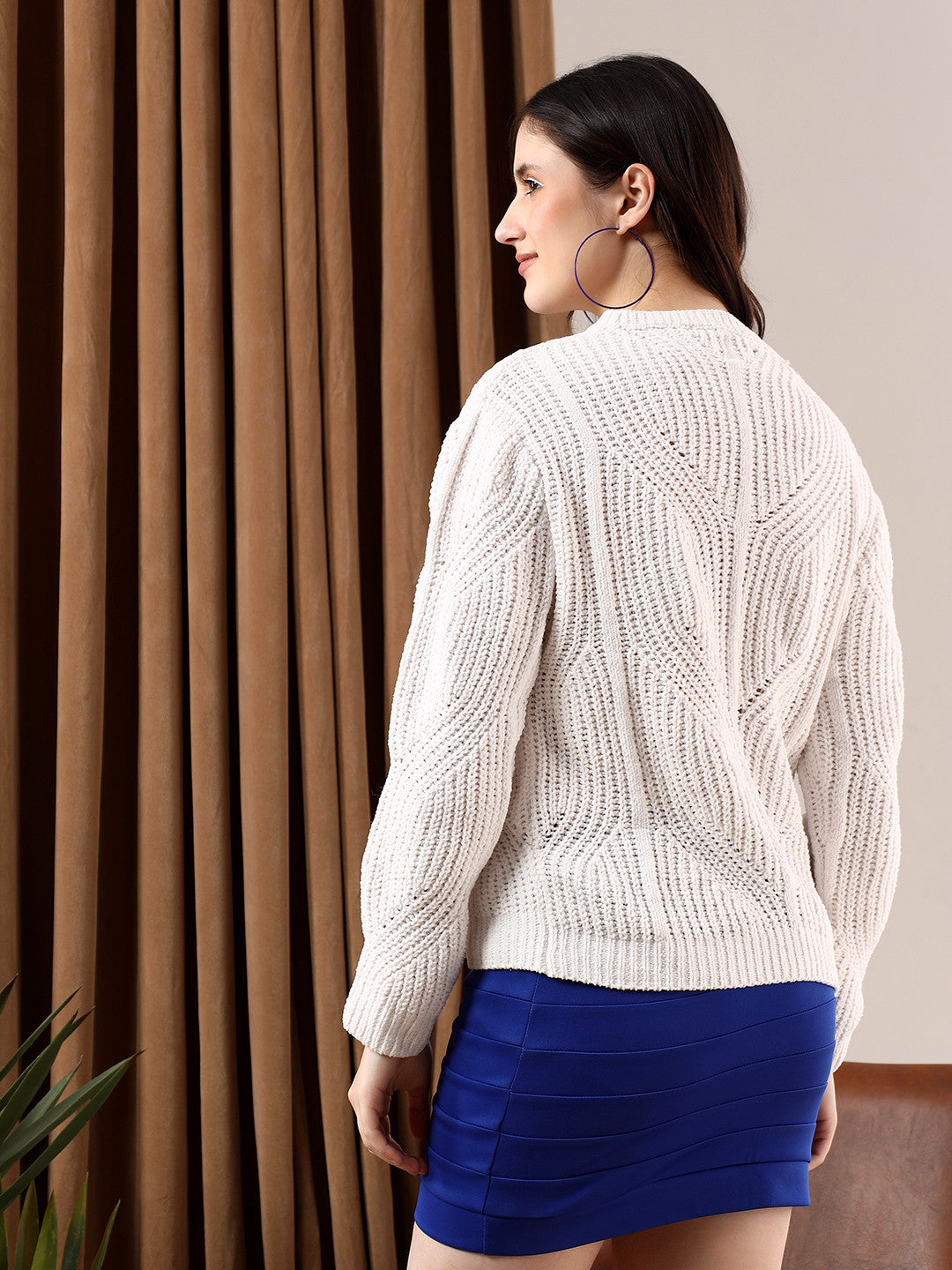 KOTTY Solid Round Neck Casual Women White Sweater 