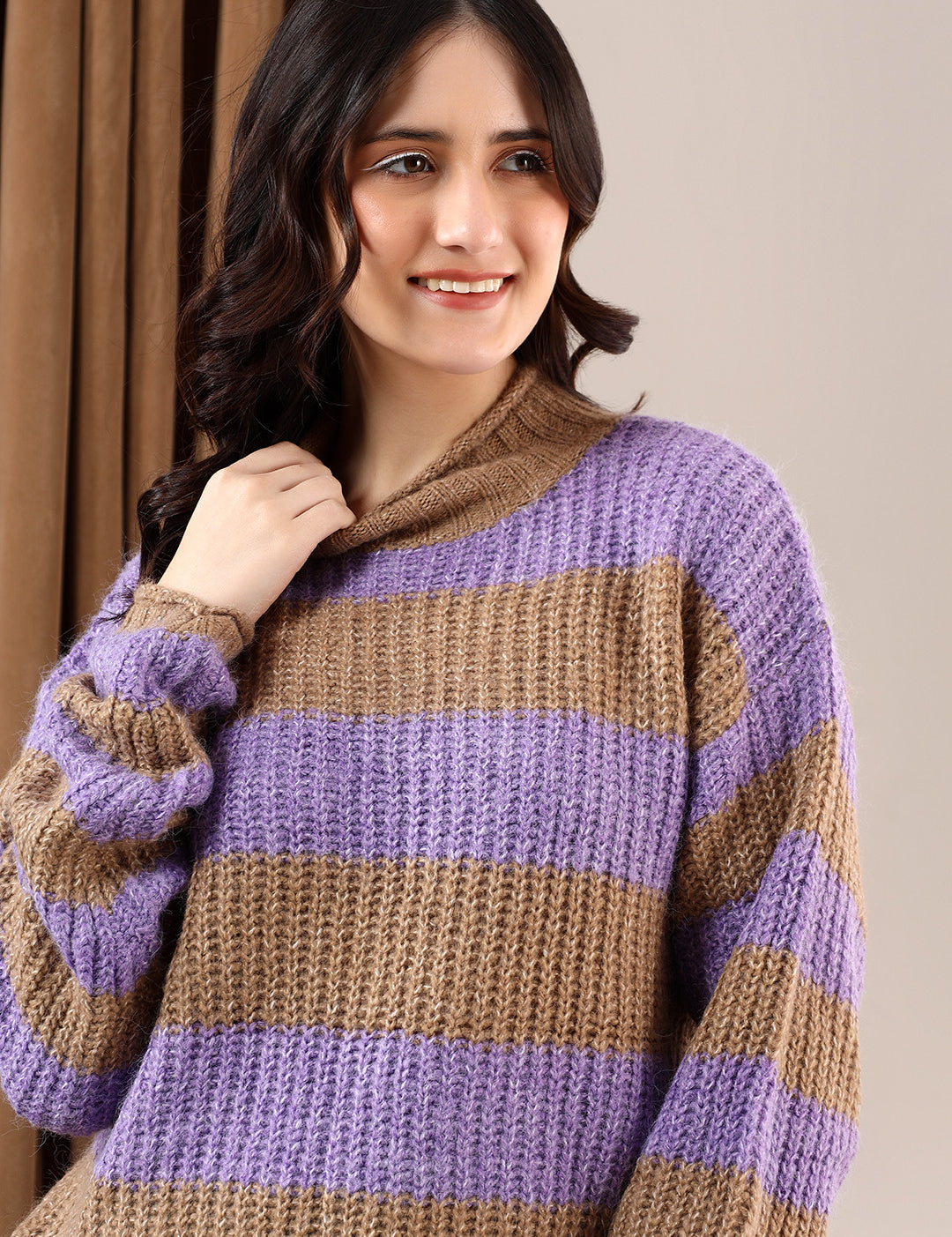 KOTTY Striped Round Neck Casual Women Multicolor Sweater 