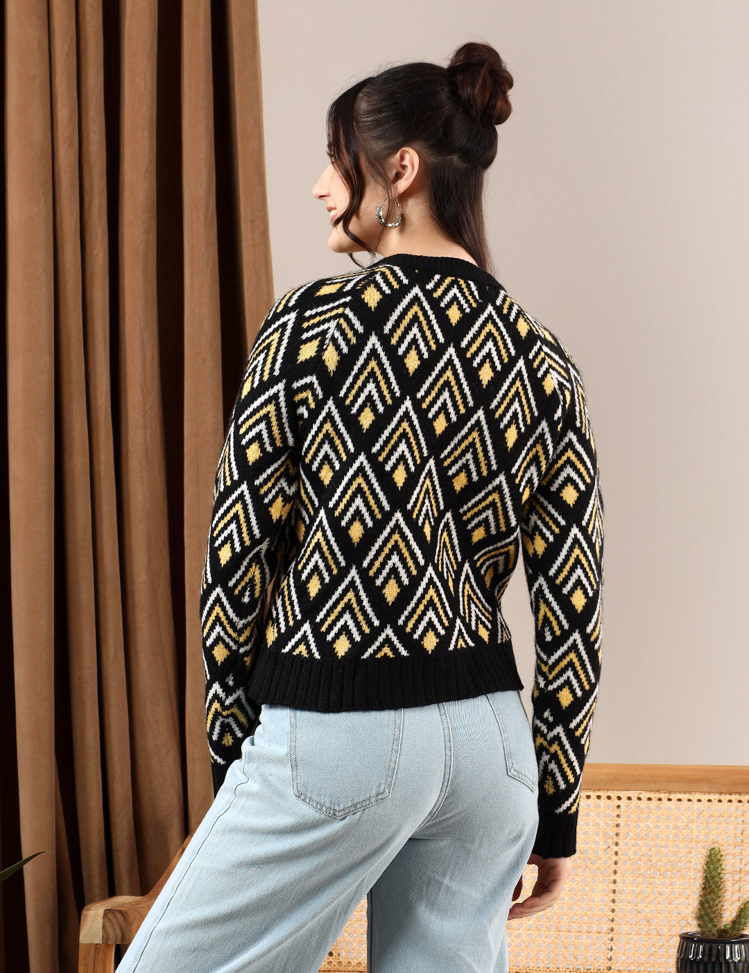 KOTTY Colorblock Round Neck Casual Women Multicolor Sweater 