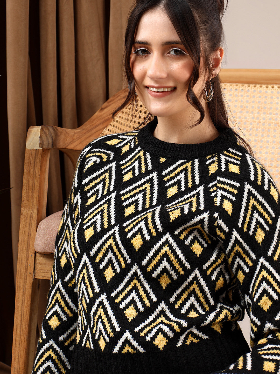KOTTY Colorblock Round Neck Casual Women Multicolor Sweater 