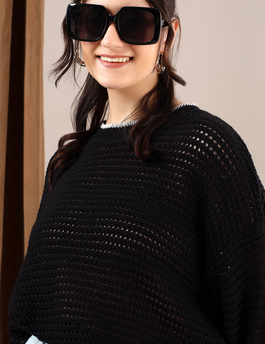 KOTTY Solid Round Neck Casual Women Black Sweater 