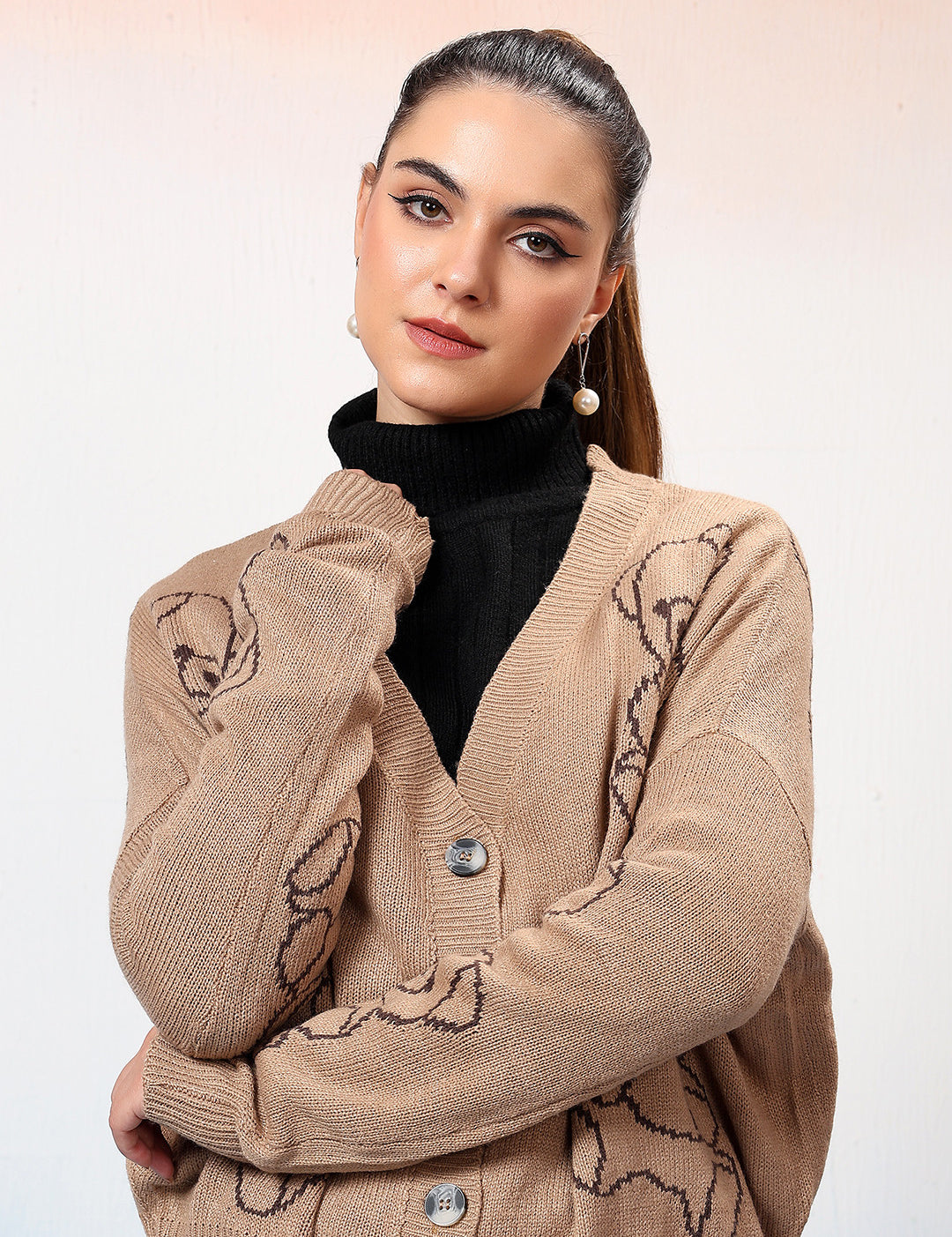 KOTTY Printed V Neck Casual Women Beige Sweater 
