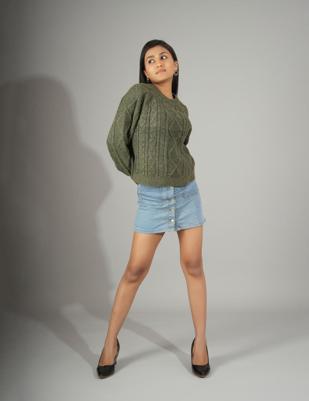 KOTTY Solid Round Neck Casual Women Green Sweater 