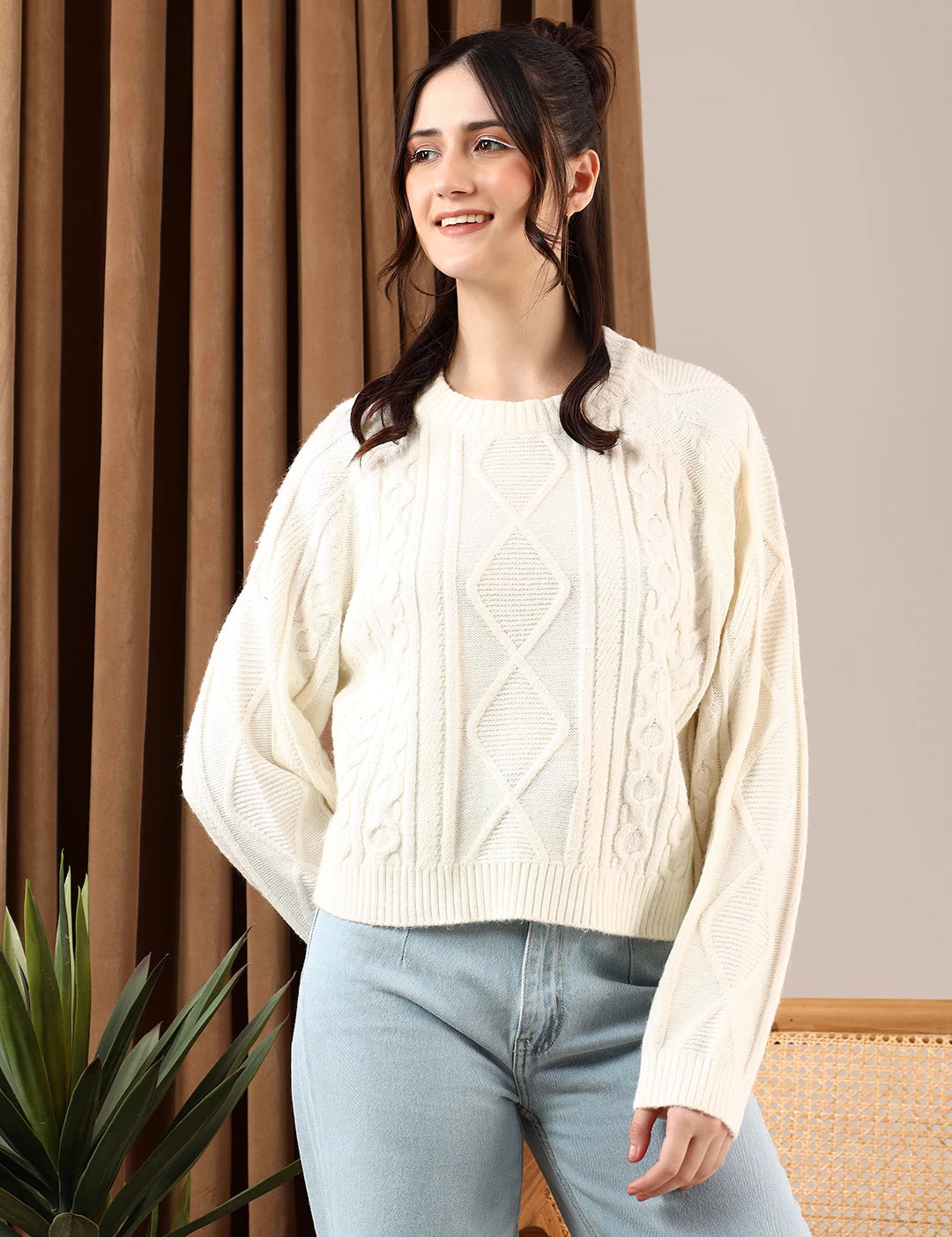 KOTTY Solid Round Neck Casual Women White Sweater 