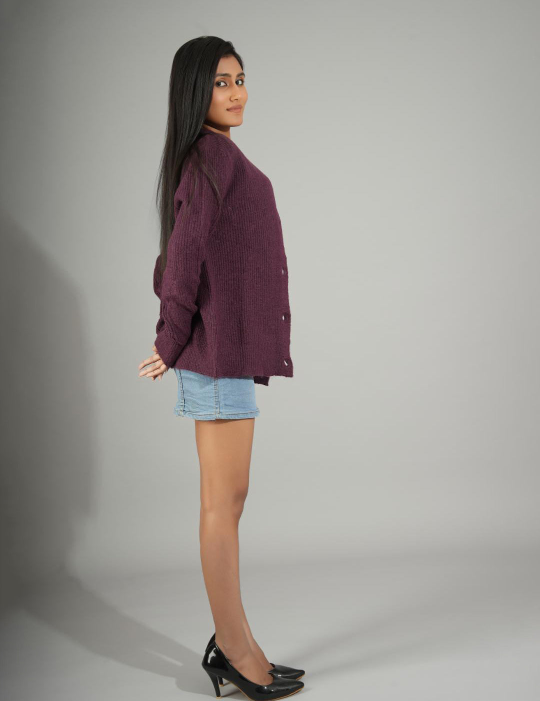 KOTTY Solid V Neck Casual Women Maroon Sweater 